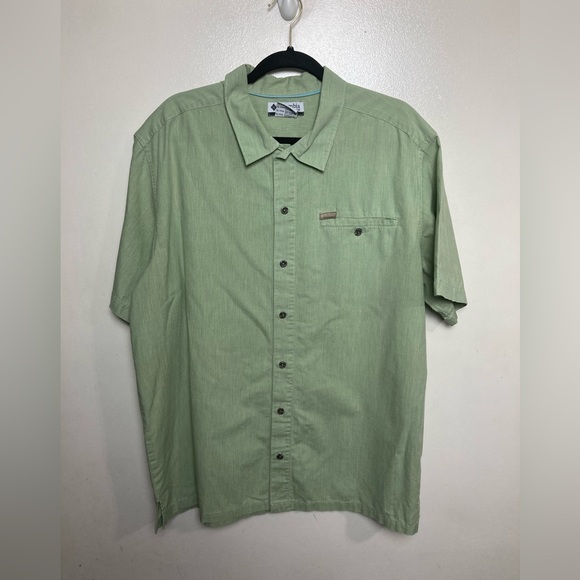 Columbia green short sleeve button up shirt. XL - Picture 2 of 4
